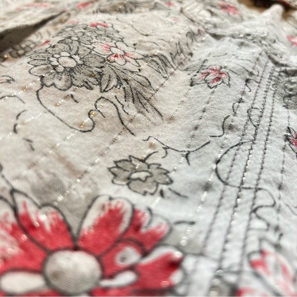 Back in the Saddle Western Pearl Snap Shirt in Red & Grey Floral & Silver Thread - Picture 10 of 12